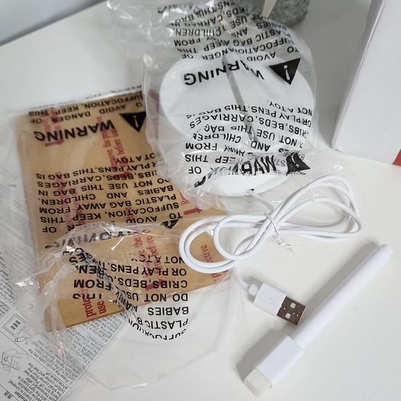 NEW‼️Creative LED Note Board Night Light USB Rewritable Message Board - Picture 6 of 6